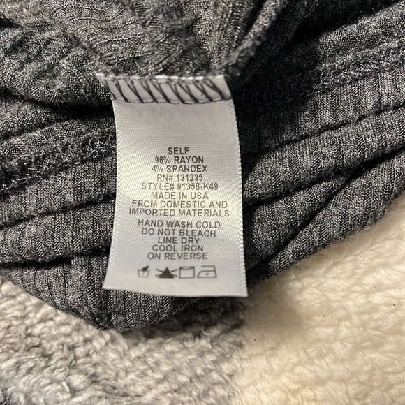 Socialite Heather Gray Knee Length Dress - Picture 5 of 6